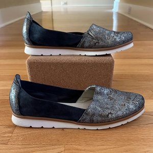 Regarde Le Ciel Celeste Suede Slip-on Size 10